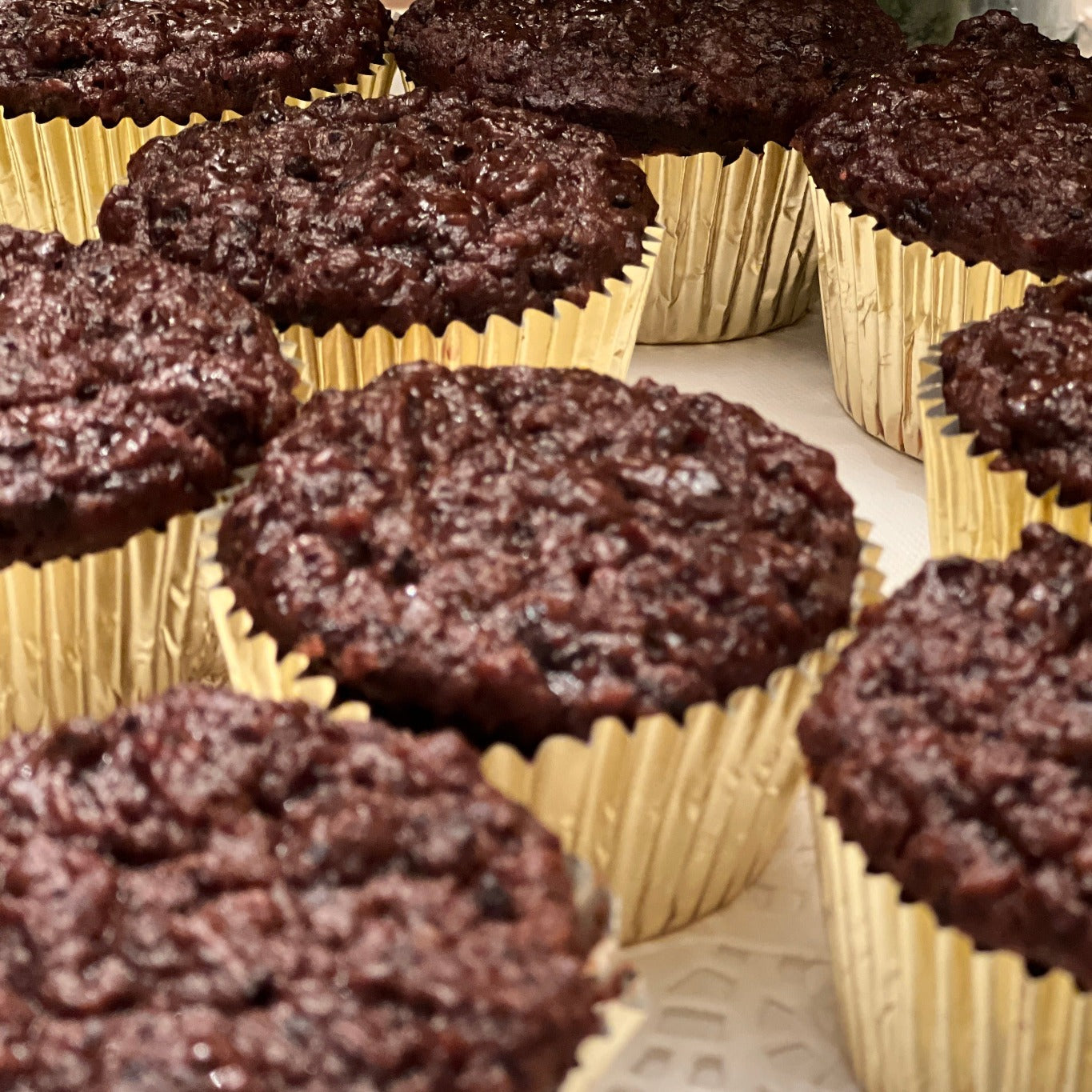 BLACK CAKE CUPCAKES